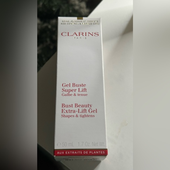 Clarins Bust Gel/ Lotion. Never used.Lost the box while unboxing all products - Picture 3 of 3